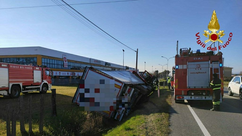 VVF_267 30.11.2020 ore 1250 Incidente stradale Cusano di Zoppola